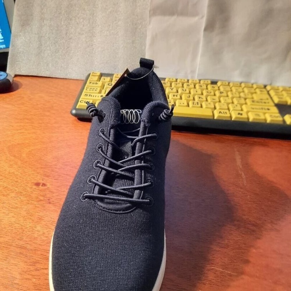 NEW ! Woolloomooloo Lambtom Navy Blue Tennis Sneaker Size US 6-6.5/EU37